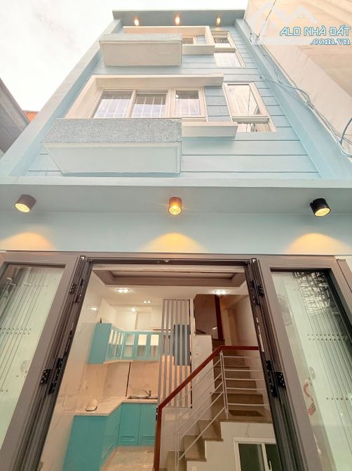 Bán nhà đẹp Sư Vạn Hạnh Quận 5, 3 tầng, 4x5m giá chỉ 3.38 tỷ
