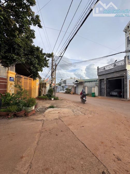 ĐẤT HẺM 88 NGUYỄN HỮU THẤU PHƯỜNG BUÔN MA THUỘT ĐẮK LẮK