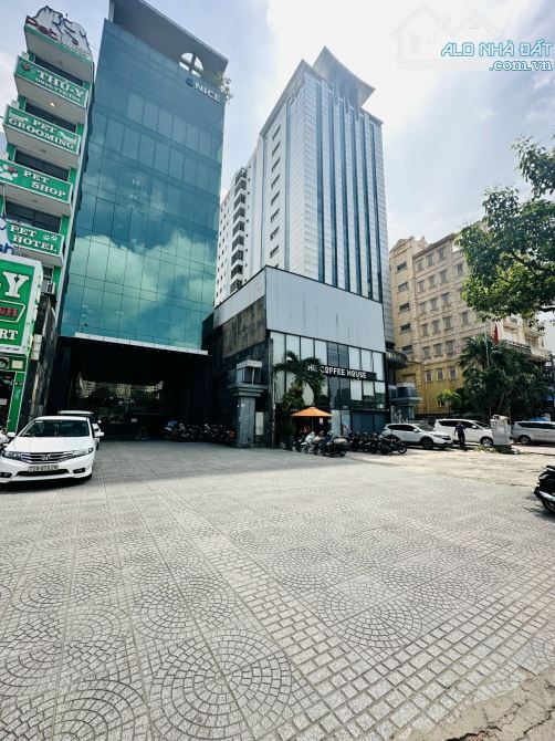 Bán nhà rẻ mặt tiền CMT8, Quận 3 - (8 x 20m) - Hầm 7 Tầng - HĐT 180 tr/th - 39.5 Tỷ