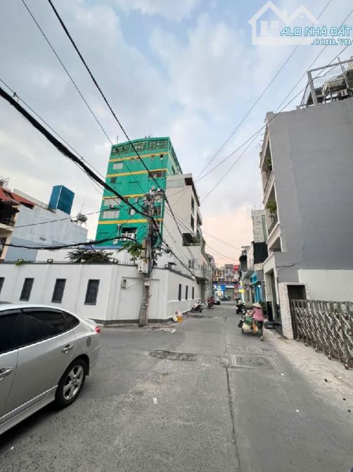 Khu phân lô đồng bộ ngang 3 - 3.5 riêng căn này 5.4 X 14 vuông, hàng hiếm Góc 2 mtkd