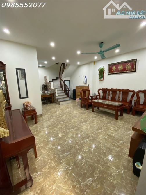 CẦN BÁN GẤP: NHÀ MỚI - ĐẸP- HIỆN ĐẠI – GIA QUẤT, LONG BIÊN- TẶNG 1 CÂY VÀNG