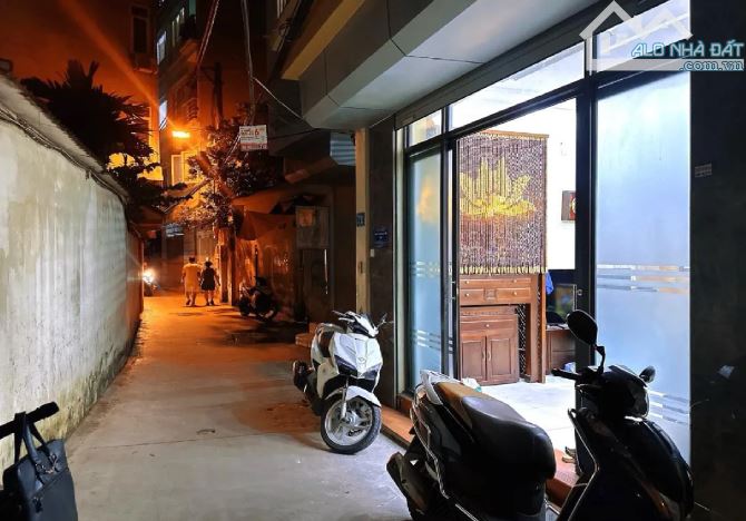 Bán nhanh siêu phẩm Cầu Giấy, Quan Hoa, ngõ ô tô vf3 tránh, giá nhỉnh 6 tỷ