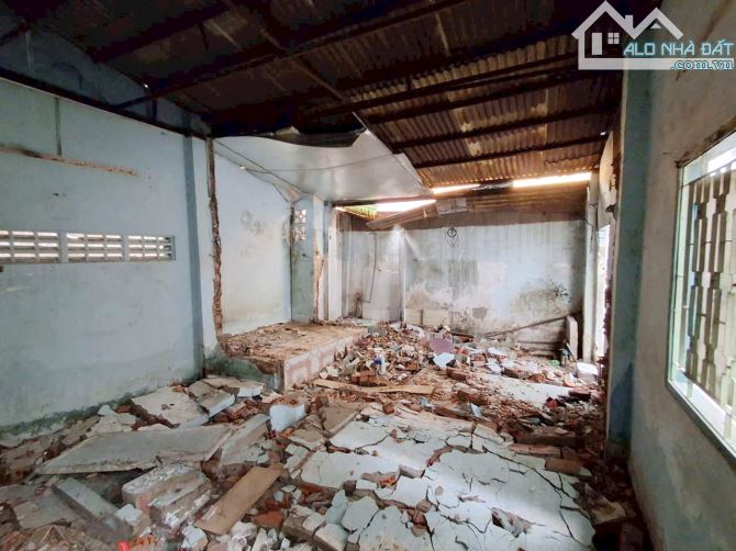 Bán miếng đất sau lưng căn MT đường Nguyễn Nhược Thị P14Q8 cũ. Giá 2,48 tỷ TL