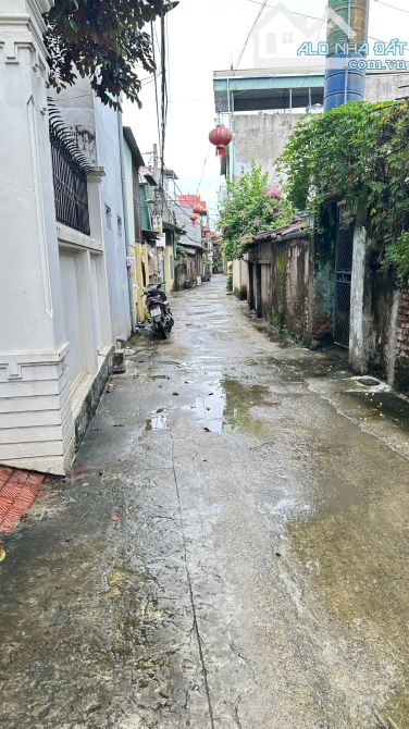 Bán mảnh đất đẹp Vĩnh Ninh Vĩnh Quỳnh Thanh Trì Diện tích 60m2 vuông vắn sổ đỏ chính chủ