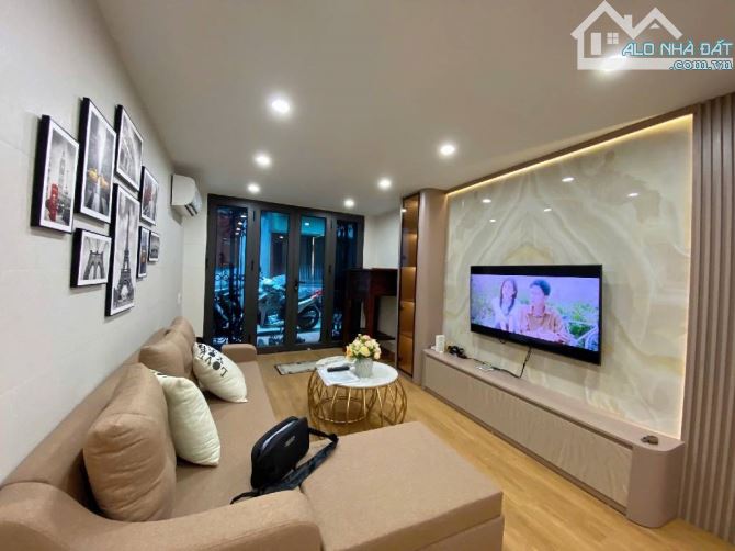 SIÊU PHẨM ĐẸP LONG LANH-PHỐ KHƯƠNG TRUNG--LÔ GÓC HAI THOÁNG-FULL NỘI THẤT-50M2-2 TẦNG-6,3Ỷ