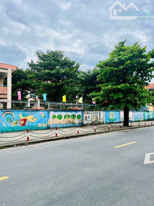 Bán nhà 2tâng ngang 6m sat mặt Nguyễn thị nuôi. Quốc lộ 22 hóc môn  chỉ 5.5tỷ