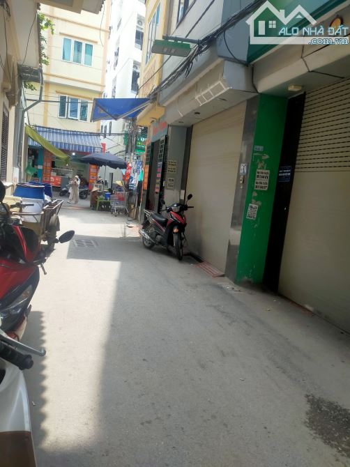 Bán toà ccmn tại Cầu Diễn 44m2_12 phòng khép kín cho thuê_30m ô tô đỗ tránh ,giá chính chủ