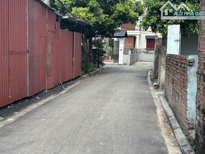 Tầm tài chính nhỏ 4tỉ bé gần 50m hải bối đường ô tô ngủ trong đất