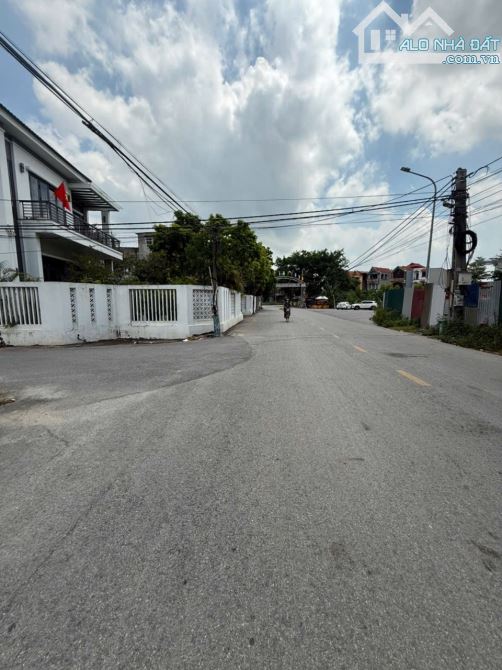 🏠 THUẬN THÀNH- BẮC NINH -Ô TÔ ĐỖ CỬA- 50 MÉT RA QL17 -NGÃ TƯ ĐÔNG CÔI-GIÁ 1 TỶ650