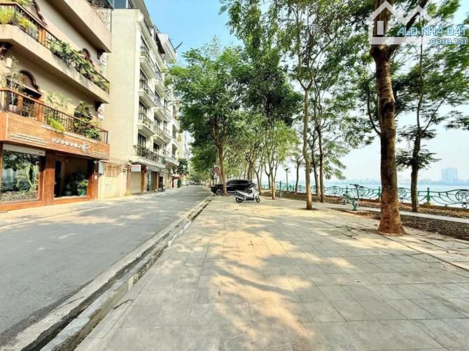 Bán khách sạn 7 tầng mặt Hồ Tây, 2 thoáng view trực diện Hồ, DT 72.8m2, MT 6m