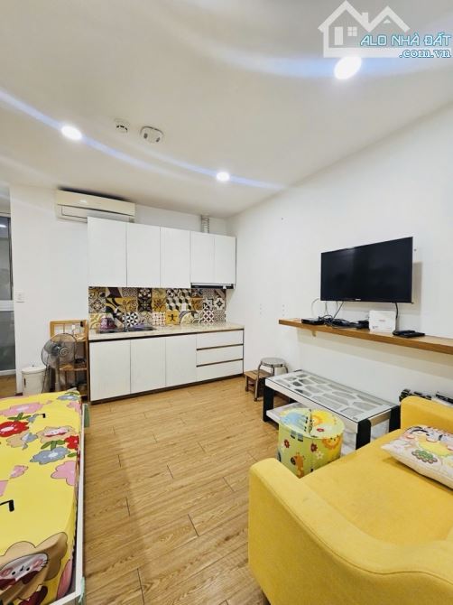 Bán nhà HXH 6m 1 trục Huỳnh Văn Bánh, Phú Nhuận, 6 Tầng, 68m2, ngang 4.6m, 16.45 Tỷ