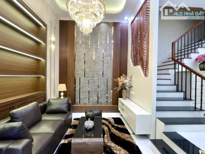 HIẾM! LÔ GÓC 2 MẶT THOÁNG - NGÕ THÔNG 15M GẶP Ô TÔ - FULL NỘI THẤT XỊN - 39M HƠN 7 TỶ