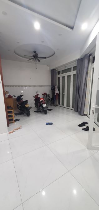 NHÀ ĐẸP AN LẠC HỒ HỌC LÃM 97M2 NGANG KHỦNG 6M NHỈNH 5 TỶ