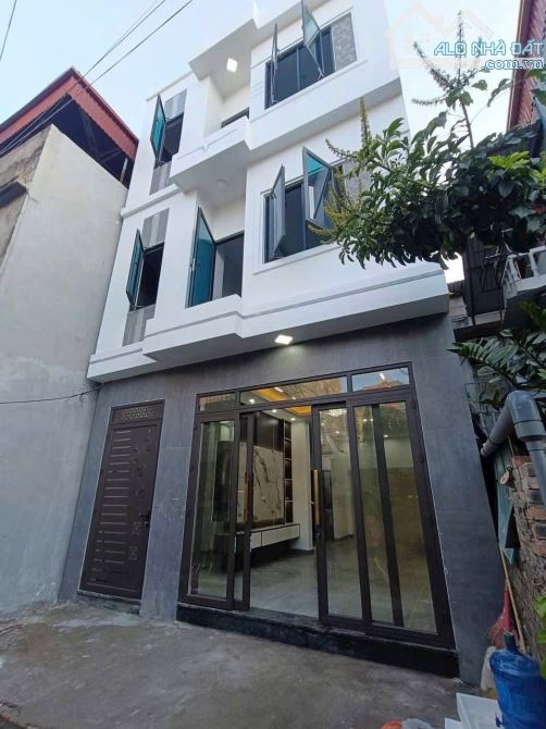 Bán nhà 3 tầng ngõ phố phường Thành Đông, TP HD, 60m2, mt 6m, 3 ngủ, 3 vs, nhà đẹp, 3.15 t