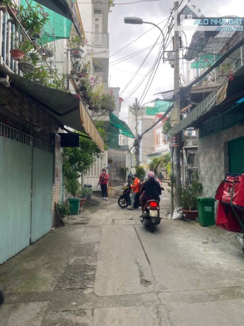 HƠN 6 TỶ 💰- 60M2 - HẺM 4M THÔNG - TÂN THUẬN ĐÔNG - 5,10P - Q1 , Q4 - Ngang 4.2m  x Dài 15