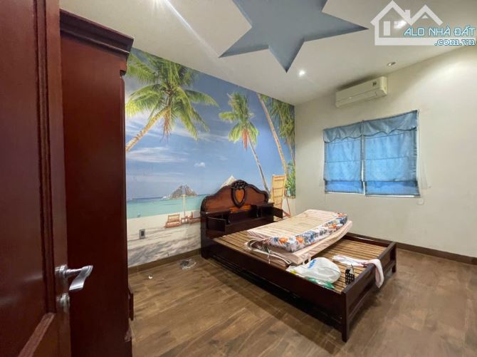 Bán biệt thự mặt tiền Đường 79 Xa Lộ Hà Nội, Phước Long Quận 9