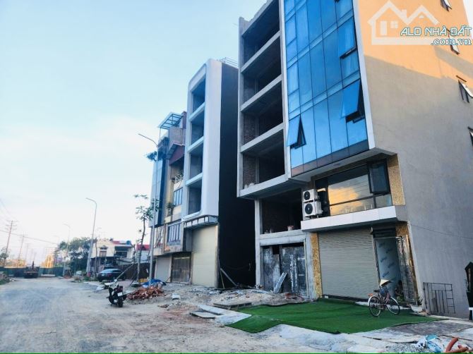 BÁN ĐẤT MẶT PHỐ NGỖ XUÂN QUẢNG- CHÍNH TRUNG TRÂU QUỲ-KINH DOANH-VỈA HÈ-13,5 tỷ