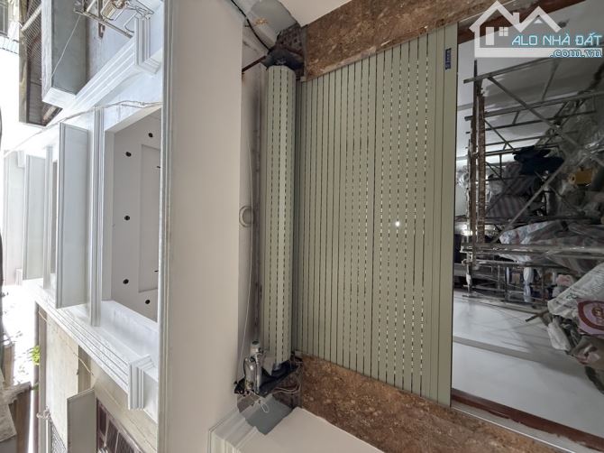 13.8 TỶ . 50M2 . THANG MÁY . XÂY MỚI. 5 M Ô TÔ TẢI CHẠY TRÁNH NHAU . HÀNG XÓM TIME CITY .