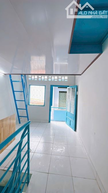 Nhà 3 tầng - Đoàn Như Hài - sd 33m2 - Ngay khu hành chính Q4.