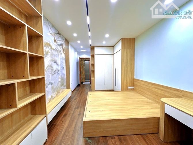Bán nhà Đại Mỗ_xây mới_gần ô tô tránh_ngõ rộng_thang máy_nội thất đẹp_36m_5T_nhỉnh 7 tỷ