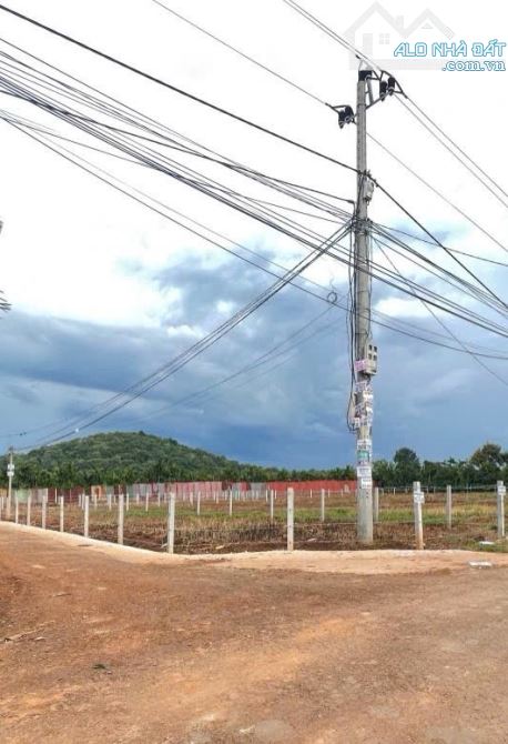 ĐẤT THỔ CƯ  MẶT TIỀN TRỤC CHÍNH KOMLEO (HOÀ THẮNG CŨ)  PHƯỜNG TÂN LẬP