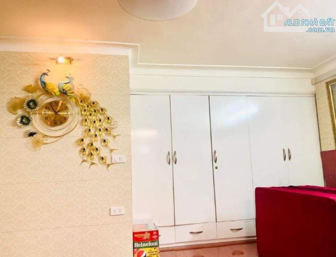 Mặt phố Hàng Bài 230m2 4T MT 5,8m 230 tỷ ĐẲNG CẤP Vị trí đẹp đắc địa sầm uất Hoàn Kiếm