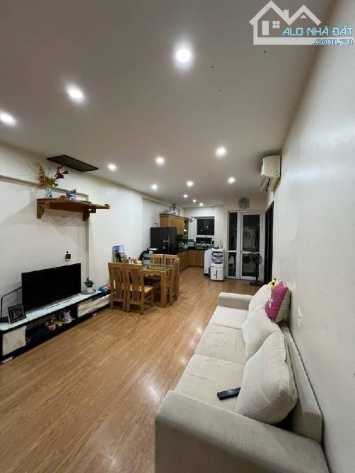 Bán Chung Cư 283 Khương Trung,căn góc,sổ 79m2, 2 ngủ 2vệ sinh giá 6,6 tỷ (có thương lượng)