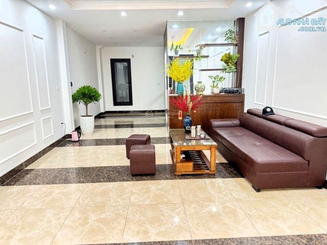 Bán nhà Đội Nhân, Ba Đình - 7 Tầng thang máy - Lô Góc - Ngõ ô tô tránh