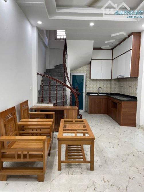 BÁN NHÀ 5 TẦNG HOÀNG MAI DT 30M2 CHỈ 6 TỶ