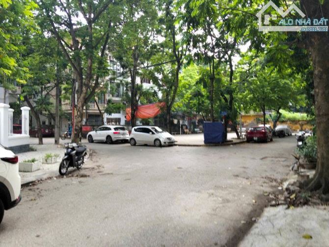CHỐT! ĐẤT TẶNG NHÀ TÂY MỖ – XÂY CCMN – 165M² - 2 TẦNG – 15.84 TỶ (DTL152047)