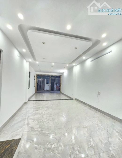 BÁT KHỐI – GARA 2 ÔTÔ – 6T THANG MÁY – FULL ĐỒ – 53M – 6 TẦNG - 11.3 TỶ (DLB91539)