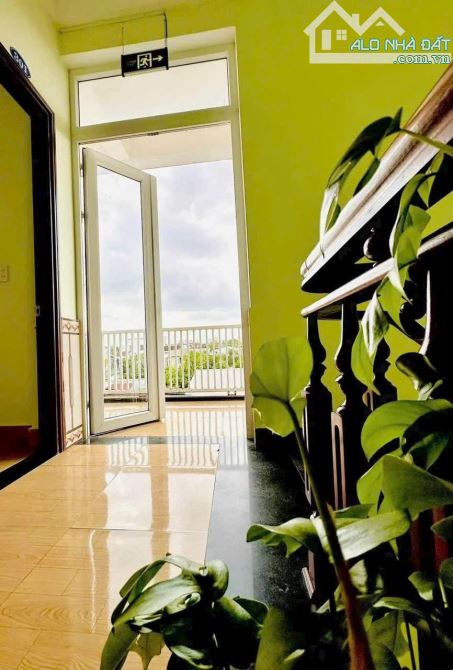 Bán Nhà Nghỉ 04 tầng 12 phòng đường NGUYỄN LỘ TRẠCH - TP Huế - Giá chỉ 7 tỷ