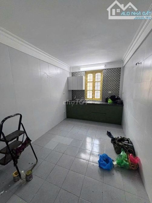 Cho thuê nhà 5 tầng ngõ Triệu Việt Vương – Hai Bà Trưng, 38m², MT 3m, ô tô vào tận c