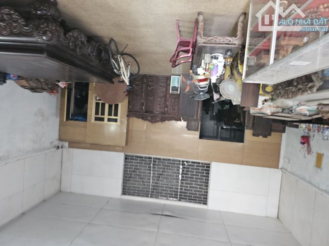 chủ ngộp cấn bán cực gấp  nhà xửơng  2tầng gác xép  208m2 MT10M giá chào từng lô hơn 4 tỷ