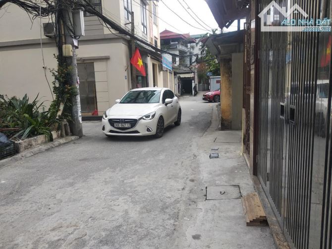 Gia đình bán nhà Phạm Văn Đồng - Đỗ Nhuận, 66m2, ô tô đỗ cửa ngày đêm, giá nhỉnh 13 tỉ.