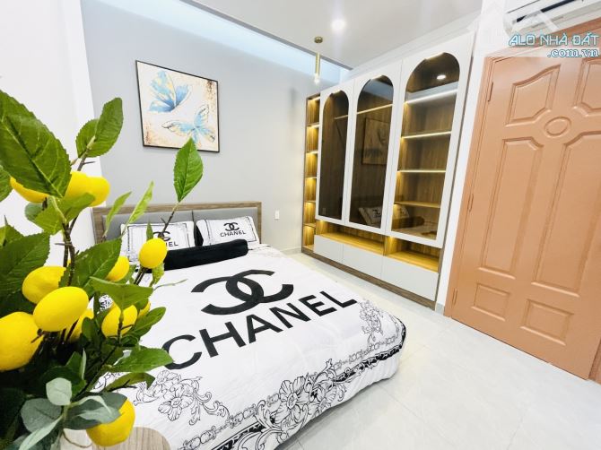 ✨ NHÀ 3 TẦNG ĐẸP – QUẬN 7 – GIÁ CHỈ 6.79 TỶ  📍 Gần Quận 1 & Quận 4 – Vị trí vàng - 10
