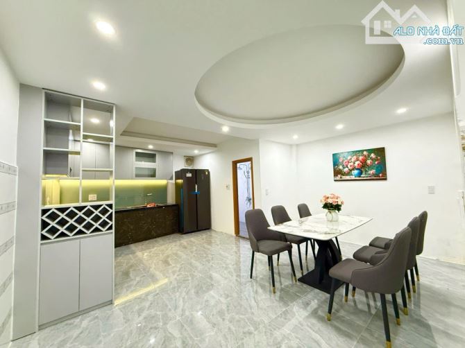 SIÊU PHẨM NHÀ 2 TẦNG FULL NỘI THẤT KIỆT TÔN ĐẢN - GẦN BẾN XE, BV - CHỈ 3.99 TỶ - 10
