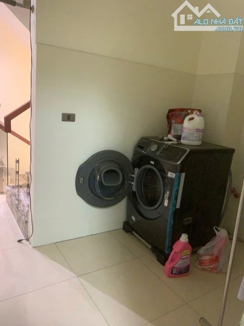 10 TRIỆU 🏡 CHO THUÊ NHÀ NGUYÊN CĂN TẠI TÌNH QUANG – GIANG BIÊN – VIEW VƯỜN HOA - 10