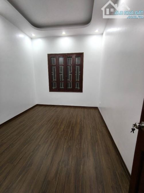 Bán nhà ngõ 100 Nguyễn Văn Viên, DT 33m, 5 tầng mới, MT 4m, giá 6,6 tỷ. - 1