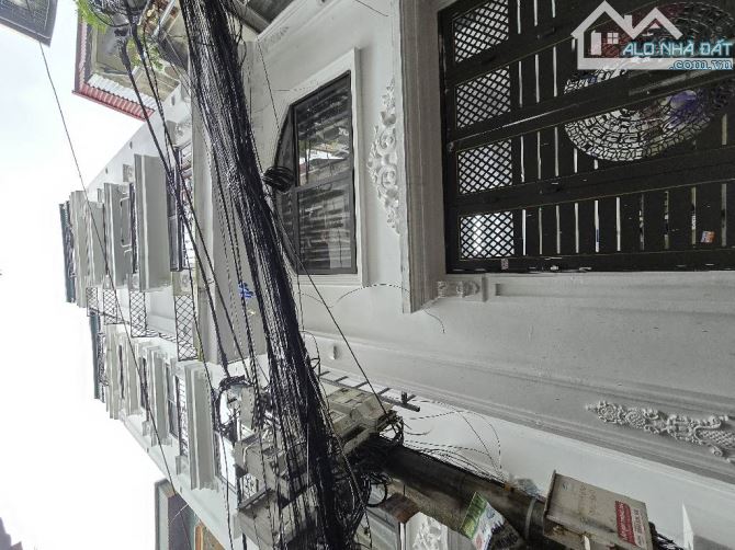 16.8 tỷ/77 M2/ 7 tầng/10 M tiền/ Trương Định - 11