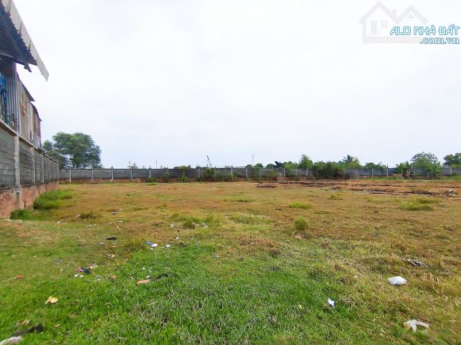 Bán Gấp Lô Đất 3 Mặt Tiền 8000m²  Bình Trưng Đông Q2 Chỉ 300 Tỷ - 1
