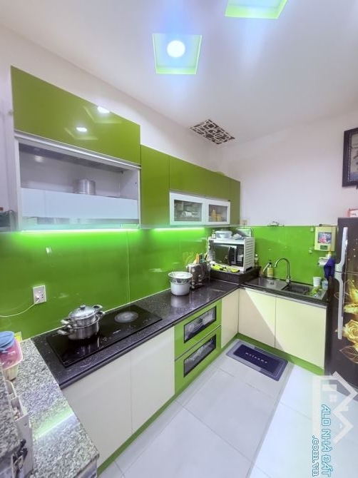 Nhà 3 tầng, khu Vip Nguyễn Sơn, 30m2, ngay siêu thị BigC, chỉ 3.9 tỷ - 1