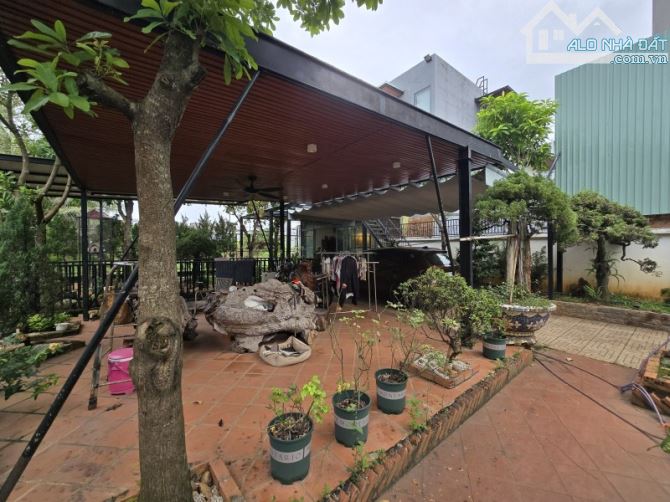 Gấp bán nhà Thủ Đức, giá 21 tỷ, dt 870m2, gần MT Trường Lưu, Q9(cũ). - 1