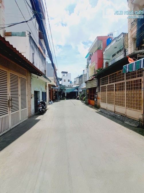 Quận 11-Nhà đẹp-Hẻm ô tô 6M-Gần CV Đầm sen-Sát MT Hoà Bình-P5-54m2-4x14-4tầng-6PN - 1