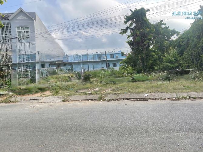 Cặp nền đường 6 view sông bờ kè Trường Tiền. Phường An Bình TPCT. Bán kính 200m đầy đủ trư - 1