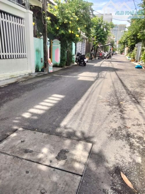 !!! HOT - 180m2 Ngang 7m - CÁCH BIỂN 100M - VUÔNG VỨC - CHỈ 85 Tr/m - OTO TRÁNH. - 1