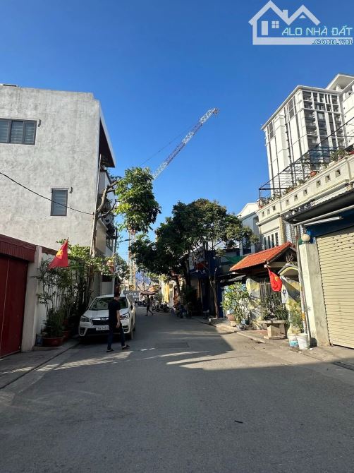 🛖: cần bán lô đất ,100m2, mặt tiền 5m, đường 8m  Tôn Đức thắng,  Sở Dầu,  Hồng Bàng  💸:6 - 1