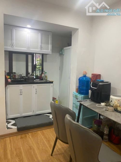 Bán gấp giá rẻ căn hộ mới đẹp phố 8/3, 2 ngủ, thoáng sáng, nhà đẹp ở ngay,chỉ 1.79 tỷ. - 1