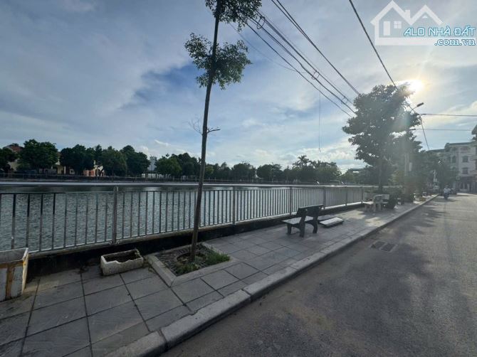 Bán lô Xuân Thụ. P Đông Ngàn. Từ Sơn, Bắc Ninh / DT 107m2 MT 4,2m Giá 4,8 tỷ - 1
