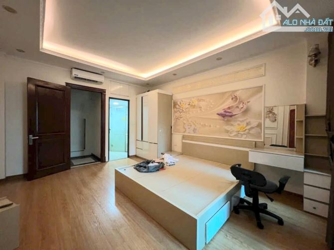 Bán nhà riêng Mỹ Đình, tặng full nội thất, dân xây 34m, 5 tầng giá chào chỉ nhỉnh 6 tỷ. - 1